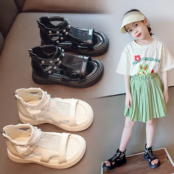 2022 Летните модни римски обувки от окото на материала и лачени, високи сандали за момичета, детски сандали-гладиатори с нитове; детски сандали