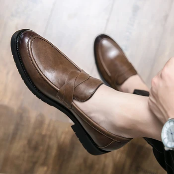 2022 Пролетно-летни мъжки лоферы; удобни ежедневни обувки на равна подметка; мъжки дишащи обувки за шофиране от мека кожа, без стягане; Големи Размери 38-46