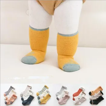 3 чифта есенни и зимни нови детски чорапи, хавлиени сгъстено детски чорапи-тръба, топли чесаные памучни чорапи за новородено, свободни чорапи с уста