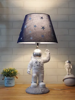 Астронавт детска настолна лампа проста творческа личност модерен карикатура момче спалня нощни настолна лампа