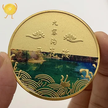 Китай Цзючжайская Долината на Възпоменателна Монета е част от световното Природно наследство на Монети с Колекционерска стойност Приказния Свят на Златна Монета 45 мм
