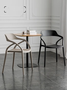 Утолщенное Пластмасов Стол е Просто Домашен маса за Хранене, Стол за Домашно Скандинавски Уличен Творчески Стол За Релакс и модерни мебели